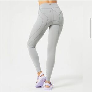 lspace star leggings
Color: Sage